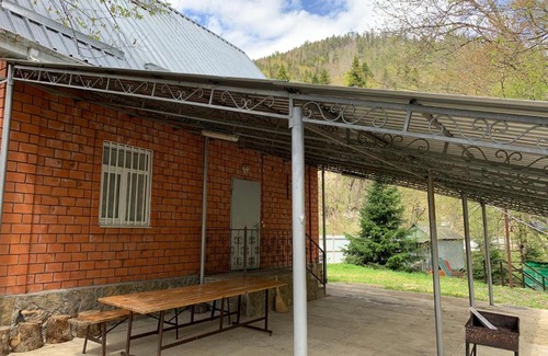 Guzeripl' House | Гостевой Дом NART