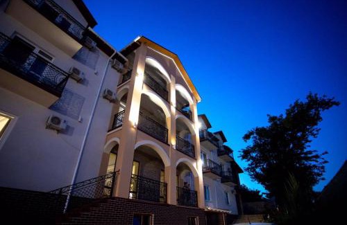 Uman Hotel | Готель River House
