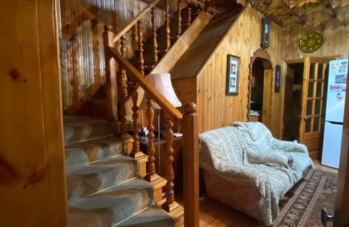 Almaty Apartment | Дом с зеркальным потолком