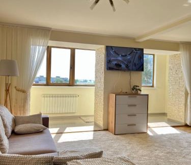 Ternopil Apartment | Дружба Поруч Озеро та Парк