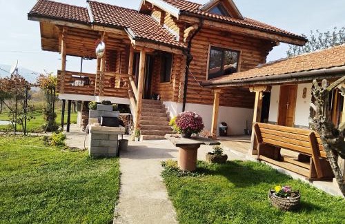 Apriltsi House | Дървената къща