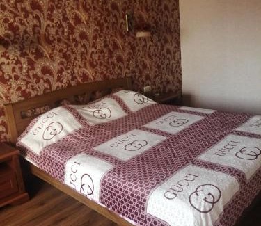 Chernovtsy Apartment | Здається подобово 3кімнатна квартира з wifi i екслюзивним ремонтом,є кімната гардероб,спальня і кімната,санвузол і ванна також парковочне місце
