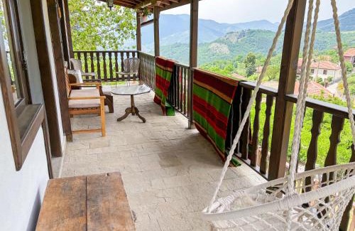 Luki Villa | Каменната къща