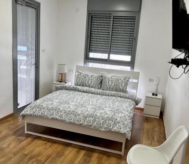 Bat Yam Apartment | Квартира, Бат-ям