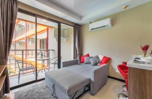 Nai Harn Apartment | Квартира вид на бассейн NBC S402 by IBG Property