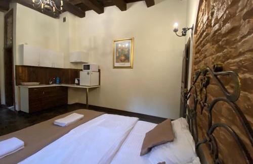 Lviv City Center Apartment | Квартира в центрі на вулиці Лесі Українка 19