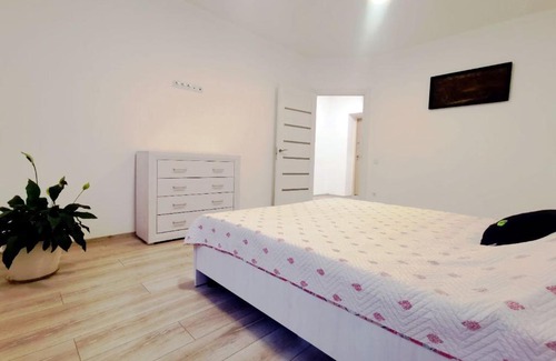 Lychakivskyi District Apartment | Квартира для Вас Карла Мікльоша 7