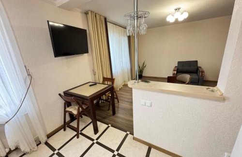 Dobrovelychkivka Apartment | квартира поруч з парком