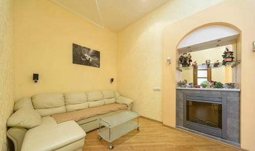 Shevchenkivs'kyi District Apartment | квартира