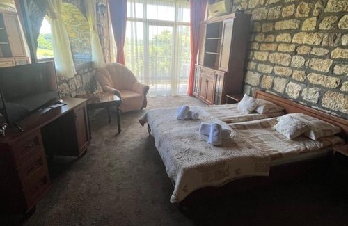 Isperih Hotel | Комплекс “Замъка”