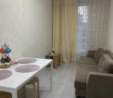 Yesil District Apartment | КОРКЕМ 4 апартаменты возле Экспо,Триумфальной арки и ботанического сада