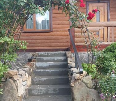 Kosiv House | Котедж "Хата Рибака"