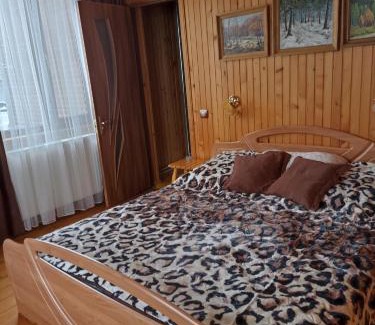 Kosiv House | Котедж "Хата Рибака"