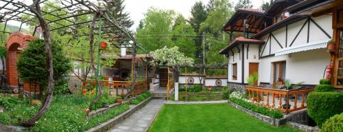 Sapareva Banya House | Лазов