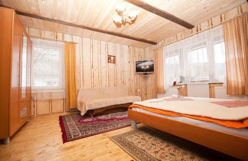 Yaremche Cabin | Лісовий шепіт