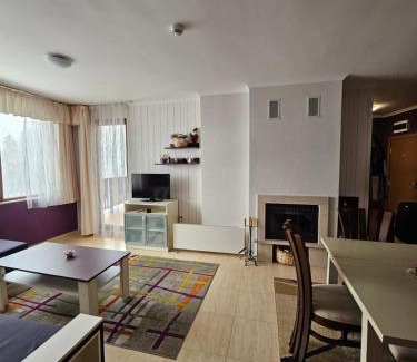 Pamporovo Apartment | Превъзходен апартамент на ски пистата и гледка към планините - Къщата на Мечтите - Пампорово