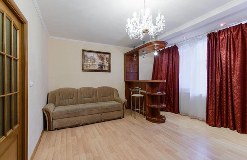 Shevchenkivs'kyi District Apartment | Роздільна 3 кімнатна по вул Володимирська , навпроти Оперного Театру