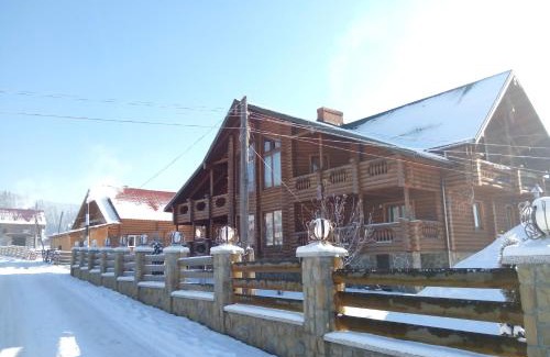 Bukovel House | Садиба У Василини та Романа