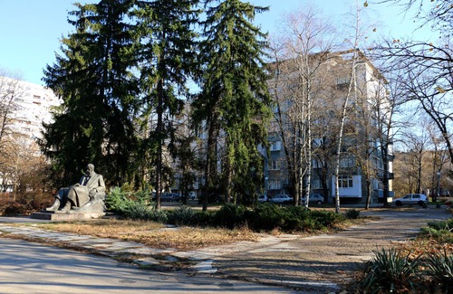 g.k. Vazhrazhdane Apartment | Светъл и топъл апартамент в централната част на града,близо до Рус.университет