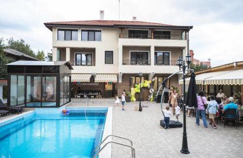 Karlovo Villa | Слънчевите Къщи