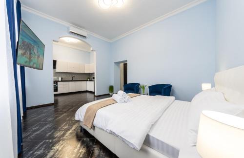 Verkhnie Misto Apartment | Софіївська площа Володимирська 18