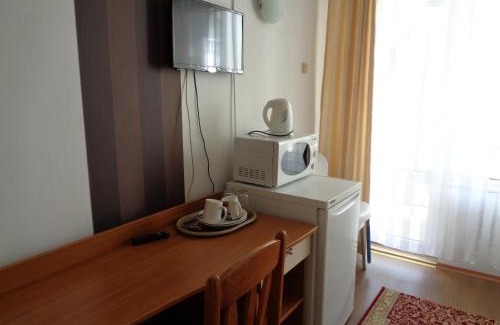 Nessebar New Town House | Стаи за гости" Герови"