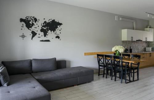 Chernovtsy Apartment | Таун Тераса 3 поверхи by Willox