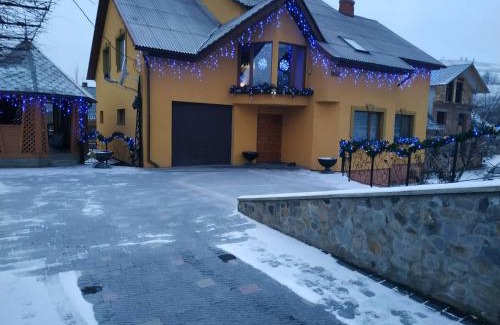 Yasinya House | У Галини
