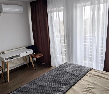Chop Hotel | Ізумруд