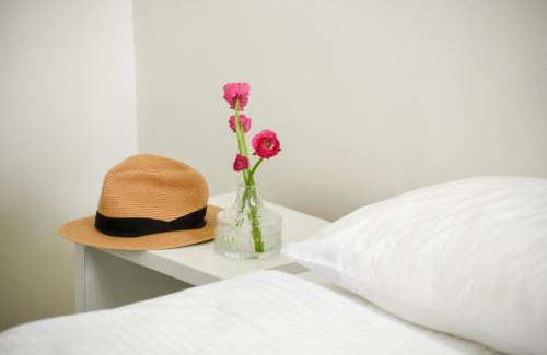 Tel Aviv Hotel | דירות גני תערוכה - TLV university apartments near Expo by Sea N' Rent