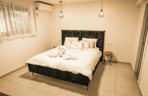 Migdal Villa | וילת בית העץ Wood House Vila