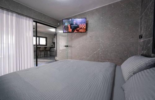 Haifa Apartment | מבנים בים 75-26 Suites at sea