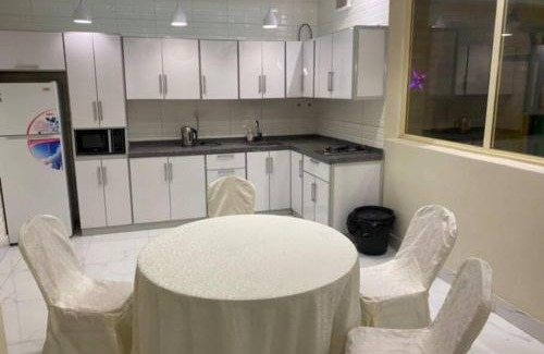 Al Kura Ski Chalet | استراحة وشاليه الميار