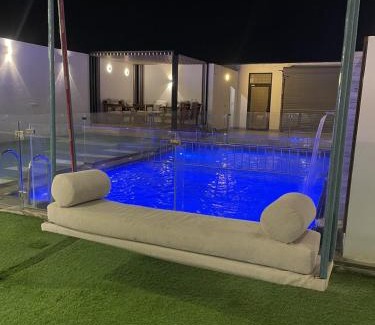 Dhahban Ski Chalet | اكواخ وشاليهات جولدن الفندقية