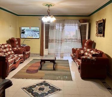6th of October City Apartment | ' الشقه متاحه للايجار السنوى فقط بدايه م اول اغسطس السادس م اكتوبر المتميز