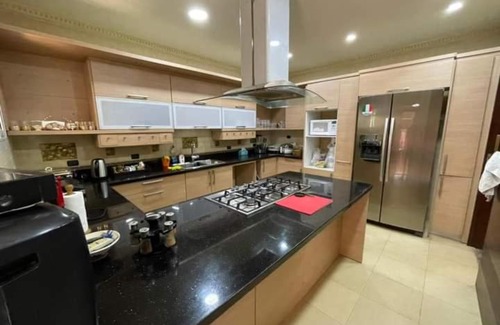 Al-'Amriyah Villa | الكينج