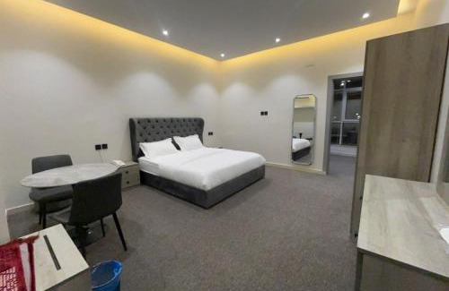 Al Hawiyah Hotel | المرجان الأبيض للشقق المخدومة