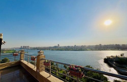 Shurtah al-Dakhlah Apartment | روف 3 غرف بإطلاله كاملة علي النيل