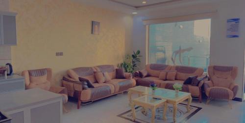 Haql Ski Chalet | شاليهات لودج