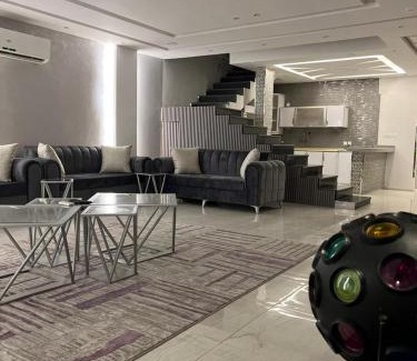 Khamis Mushait Ski Chalet | شاليه لافندر