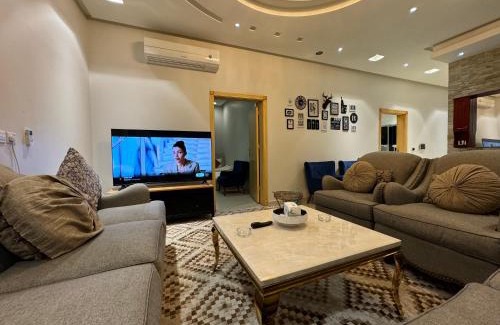 Riyadh Apartment | شقة ارضية مدخل خاص ٤ غرف نوم النرجس ١