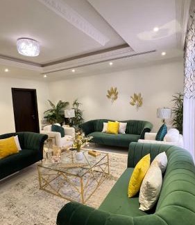 Riyadh Apartment | شقة غرفتين نوم وصالة وحديقة خارجية