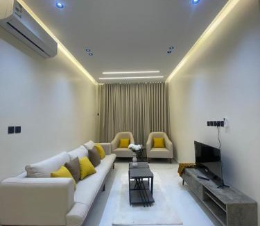 Hafr Al Batin Apartment | شقة غرفتين وصالة دخول ذكي شارع تجاري