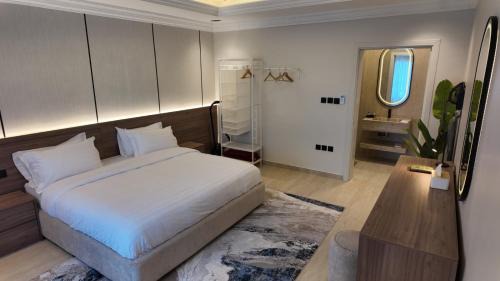 Ash Shati Apartment | شقة فاخرة بإطلالة بحرية في داماك