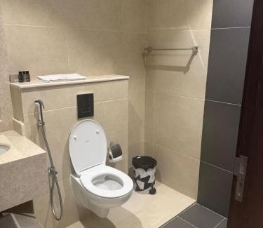 Mirbat Apartment | شقق الراحة في مراسي مرباط