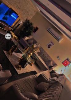 Unaizah Apartment | شقه فاخر