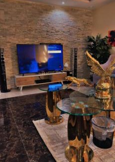 Unaizah Apartment | شقه فاخر