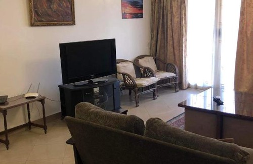 Al Duqqi Apartment | شقه فندقية