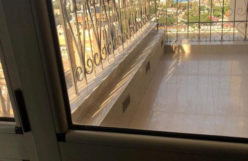 Al Duqqi Apartment | شقه فندقية