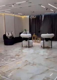 Al Duqqi House | شقه مفروشه